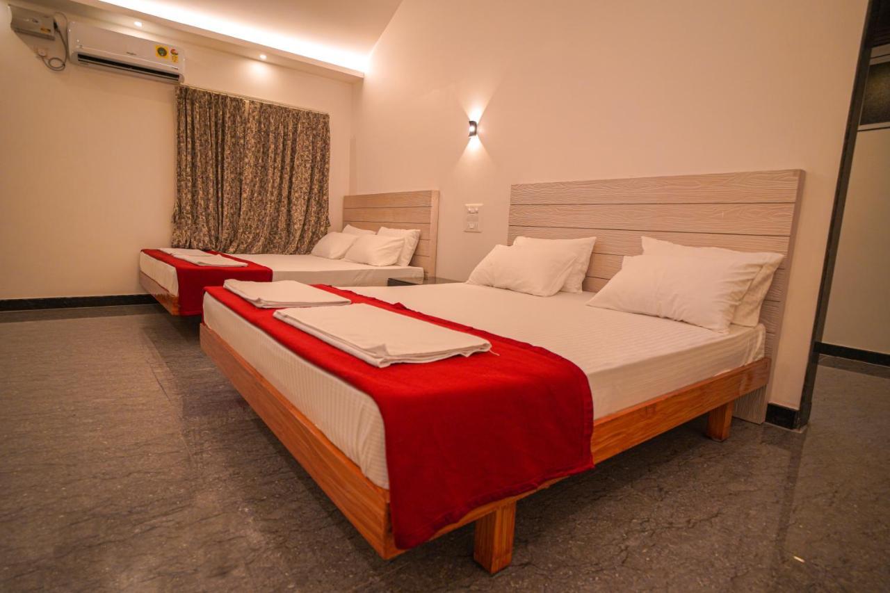 Kings Resort Дандели Екстериор снимка